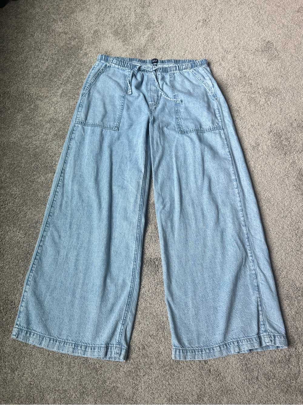 Gap Mid Rise Ultra Soft Easy Baggy Jeans in Medium Indigo